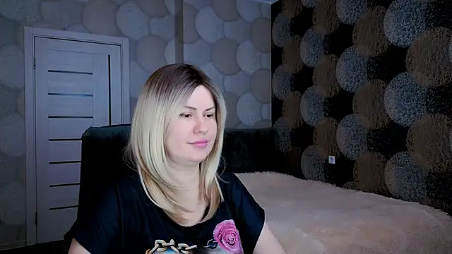 Snapshot of natusik chatting on 02/18/25, 04:15 natusik online show from 02/18/25, 04:15