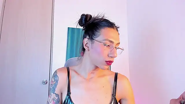 sofiaa grey  online show from 03/22/26, 03:26