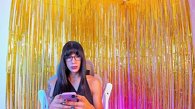Snapshot of sofiaa_grey_ chatting on 07/24/26, 02:37 sofiaa grey online show from 07/24/26, 02:37