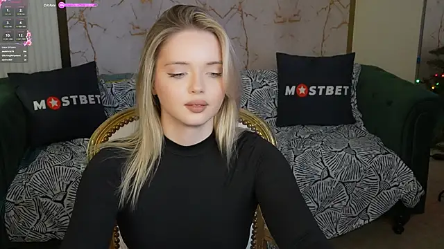 Snapshot of Cassy-Celestial_ chatting on 12/15/24, 05:56 Cassy-Celestial online show from 12/15/24, 05:56