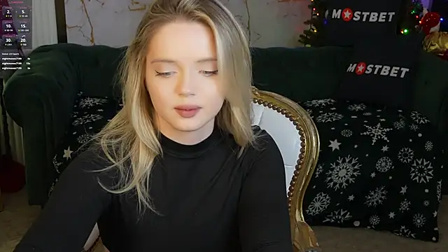 Snapshot of Cassy-Celestial_ chatting on 12/25/24, 02:46 Cassy-Celestial online show from 12/25/24, 02:46