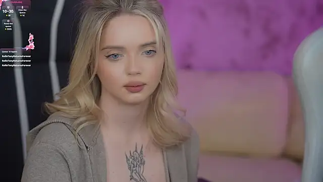 Snapshot of Cassy-Celestial_ chatting on 01/25/25, 02:58 Cassy-Celestial online show from 01/25/25, 02:58