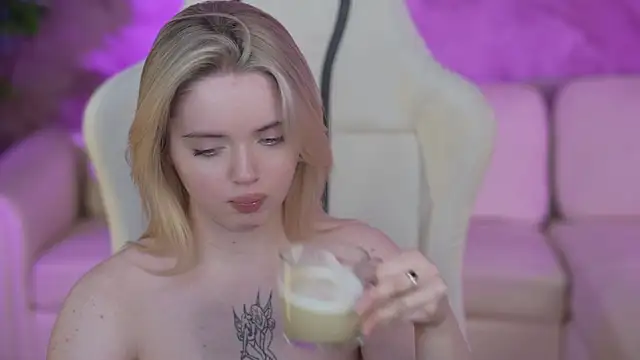 Snapshot of Cassy-Celestial_ chatting on 02/01/25, 05:49 Cassy-Celestial online show from 02/01/25, 05:49