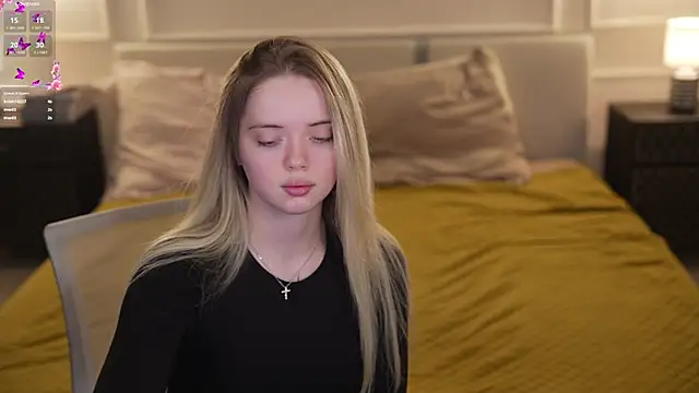 Snapshot of Cassy-Celestial_ chatting on 09/24/25, 04:05 Cassy-Celestial online show from 09/24/25, 04:05