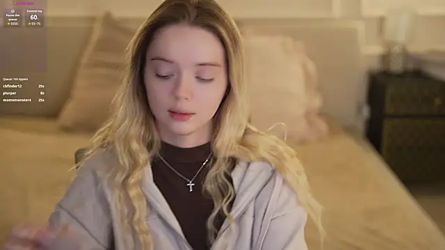 Snapshot of Cassy-Celestial_ chatting on 10/15/25, 04:12 Cassy-Celestial online show from 10/15/25, 04:12