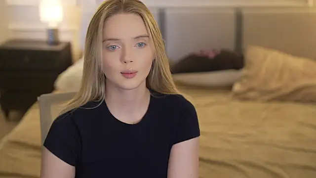 Snapshot of Cassy-Celestial_ chatting on 11/02/25, 09:00 Cassy-Celestial online show from 11/02/25, 09:00