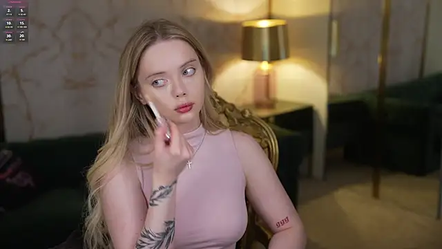 Snapshot of Cassy-Celestial_ chatting on 11/19/25, 08:47 Cassy-Celestial online show from 11/19/25, 08:47