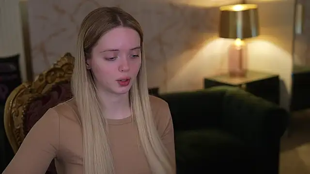 Snapshot of Cassy-Celestial_ chatting on 11/23/25, 09:09 Cassy-Celestial online show from 11/23/25, 09:09