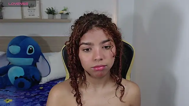 aurora rodriguez online show from 12/07/24, 12:24