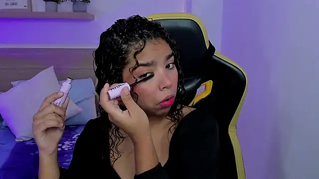 aurora rodriguez online show from 01/08/25, 12:26
