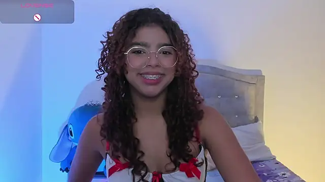 aurora rodriguez online show from 03/04/25, 07:41
