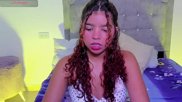 aurora rodriguez online show from 03/16/25, 01:49