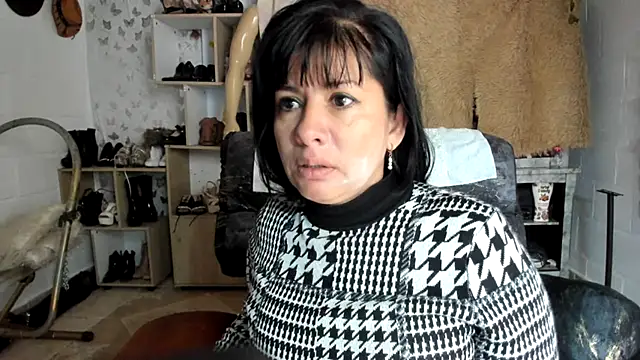 Erlinda-engel online show from 10/16/25, 12:28