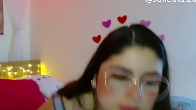 Juliietha servas online show from 02/12/25, 08:50