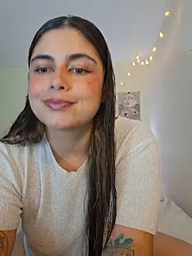 Juliietha servas online show from 10/24/25, 01:46