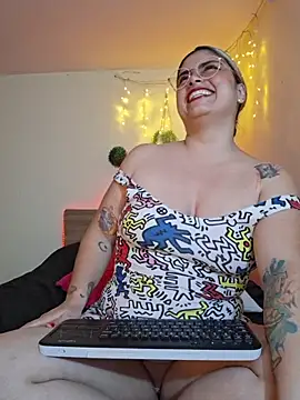 Snapshot of Juliietha_servas chatting on 01/14/26, 01:44 Juliietha servas online show from 01/14/26, 01:44