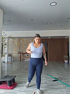 Juliietha servas online show from 04/01/26, 05:21