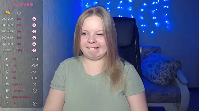 Snapshot of Angelic_Lika chatting on 12/20/25, 05:42 Angelic Lika online show from 12/20/25, 05:42