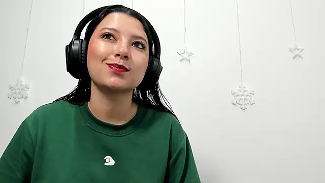 Snapshot of cami-01 chatting on 12/21/25, 02:24 cami-01 online show from 12/21/25, 02:24