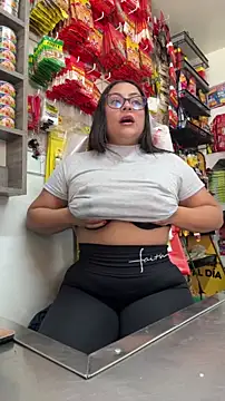 Snapshot of Sol_biglips chatting on 01/18/26, 04:11 Sol biglips online show from 01/18/26, 04:11