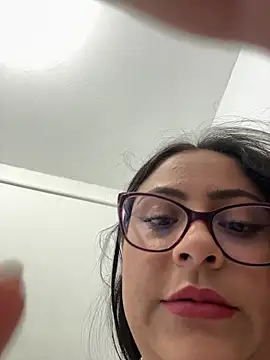 Snapshot of Sol_biglips chatting on 02/11/26, 04:45 Sol biglips online show from 02/11/26, 04:45