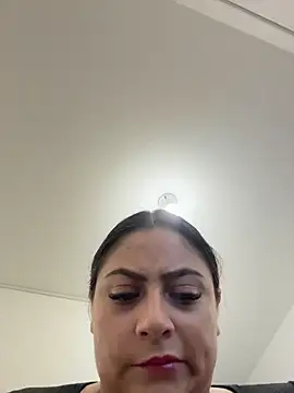 Snapshot of Sol_biglips chatting on 02/24/26, 02:37 Sol biglips online show from 02/24/26, 02:37