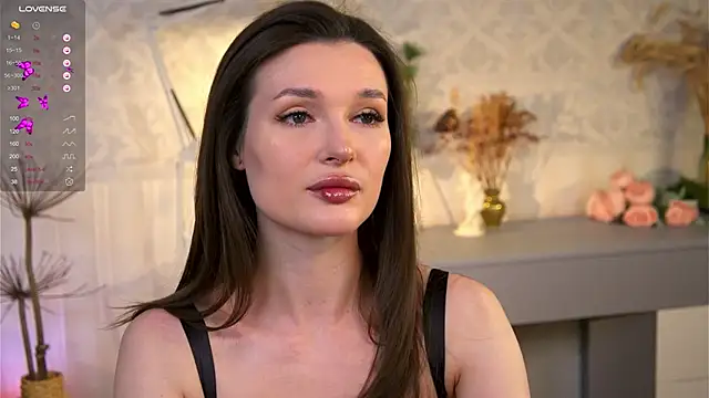 Snapshot of Eva_Golden chatting on 12/12/24, 04:10 Eva Golden online show from 12/12/24, 04:10