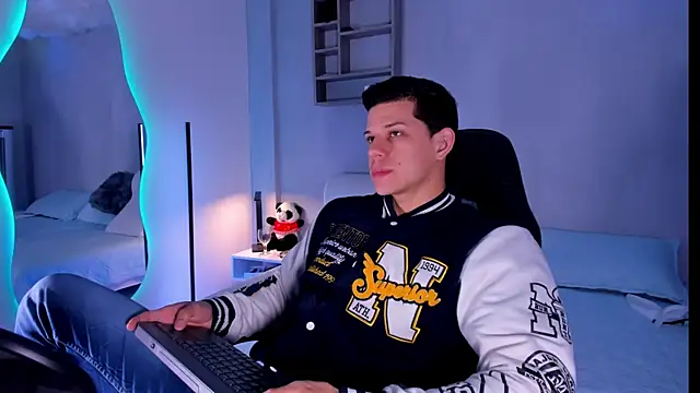 MarcoSullivan online show from 11/28/25, 02:09