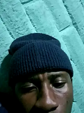 Snapshot of HandsomeBuoyy21 chatting on 04/12/26, 02:00 HandsomeBuoyy21 online show from 04/12/26, 02:00