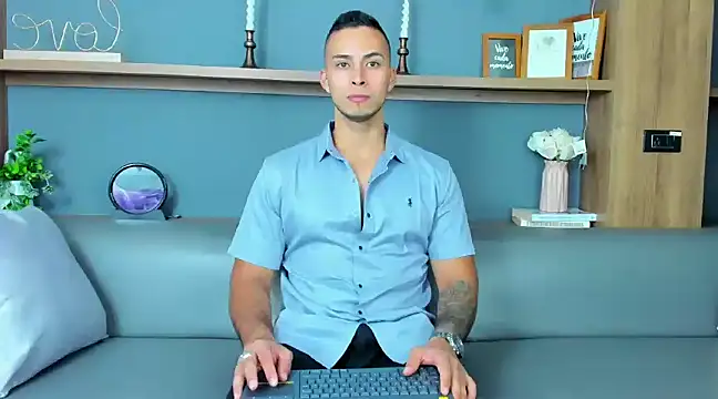 Juan muscle online show from 01/30/25, 02:06