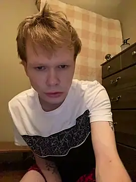 Snapshot of Mikeswanston chatting on 02/10/25, 05:03 Mikeswanston online show from 02/10/25, 05:03