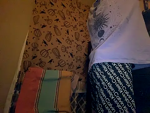 Snapshot of Mikeswanston chatting on 09/25/25, 05:44 Mikeswanston online show from 09/25/25, 05:44