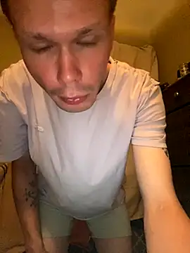 Snapshot of Mikeswanston chatting on 09/30/25, 07:46 Mikeswanston online show from 09/30/25, 07:46