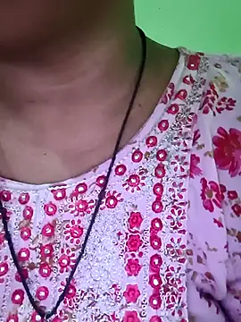 Snapshot of NEHA-DESHI chatting on 05/06/26, 05:03 NEHA-DESHI online show from 05/06/26, 05:03