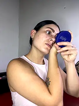 Azuna25 online show from 10/22/25, 03:34