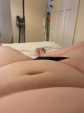 Snapshot of curvygirll2 chatting on 06/11/26, 04:49 curvygirll2 online show from 06/11/26, 04:49