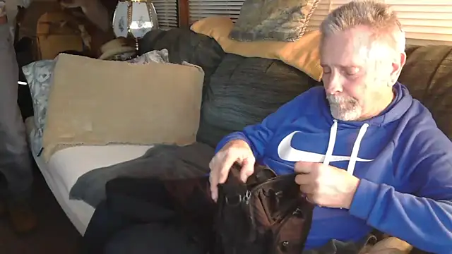 Snapshot of Bramro409 chatting on 02/12/26, 04:29 Bramro409 online show from 02/12/26, 04:29