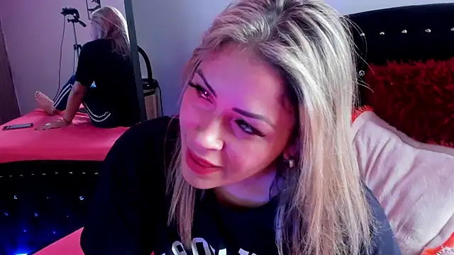 Natalia Montoya online show from 02/09/25, 05:33