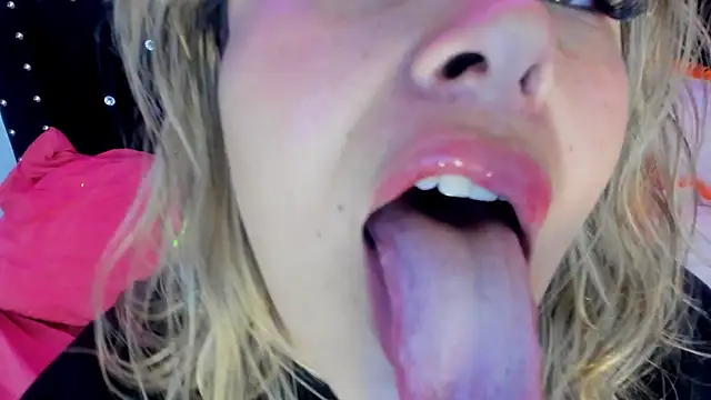 Natalia Montoya online show from 03/15/25, 12:25