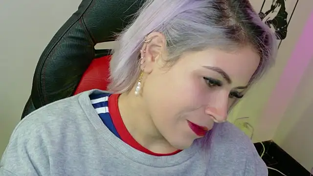 Natalia Montoya online show from 04/06/26, 01:47