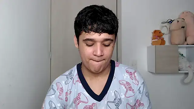 kaiine190 online show from 10/20/25, 06:47