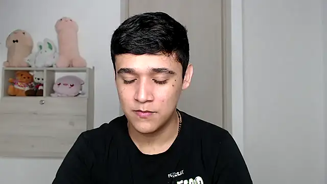 kaiine190 online show from 12/19/25, 06:42