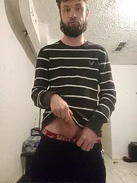 Snapshot of Talenjames4 chatting on 02/19/25, 10:09 Talenjames4 online show from 02/19/25, 10:09