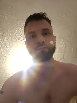 Snapshot of Talenjames4 chatting on 10/01/25, 02:23 Talenjames4 online show from 10/01/25, 02:23