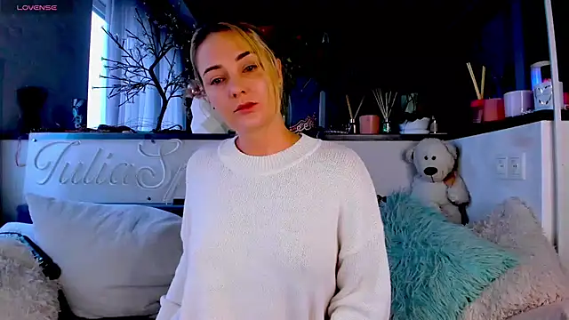  JuliaSpace  online show from 12/12/24, 10:56