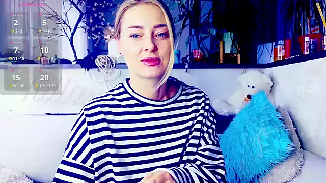  JuliaSpace  online show from 11/13/25, 12:15