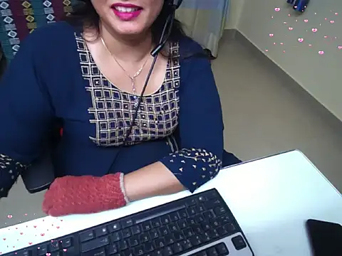 Snapshot of Arushisingh8888 chatting on 10/04/25, 12:14 Arushisingh8888 online show from 10/04/25, 12:14