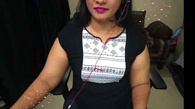 Snapshot of Arushisingh8888 chatting on 06/07/26, 02:32 Arushisingh8888 online show from 06/07/26, 02:32
