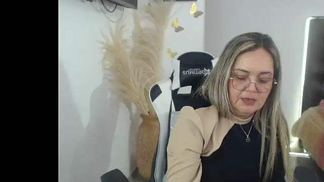 Snapshot of samy_vsn chatting on 01/09/26, 05:59 samy vsn online show from 01/09/26, 05:59