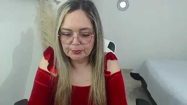 Snapshot of samy_vsn chatting on 02/13/26, 06:15 samy vsn online show from 02/13/26, 06:15